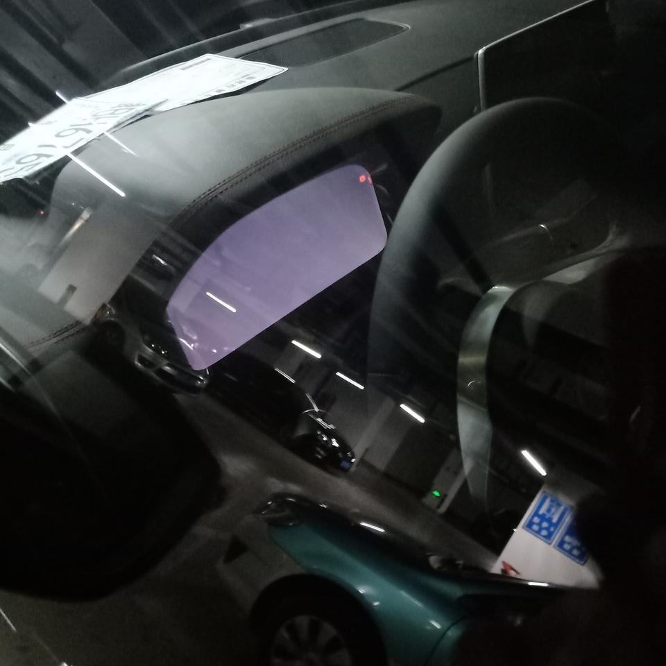 唐dm-请问各位大神，车辆熄火，锁车后，你们的仪表盘还亮吗？我的是这样的！正常吗？