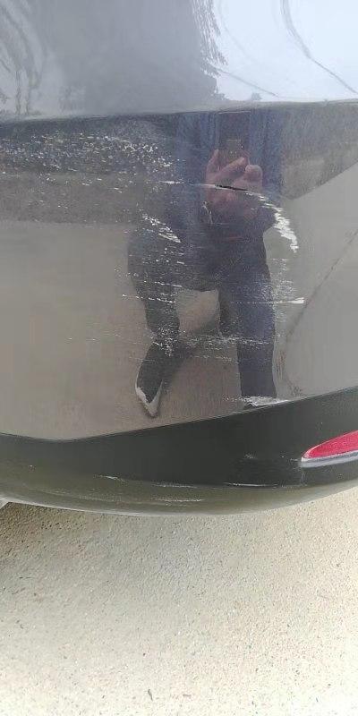 唐dm-我车是停放好的 被别人刮了一下  如图  这样的情况保险理赔吗？如果保险不赔  自己去修 好  大概需要多少钱  万分感谢