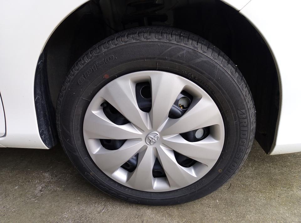 yaris l 致炫-这个轮胎外罩怎么拆的？