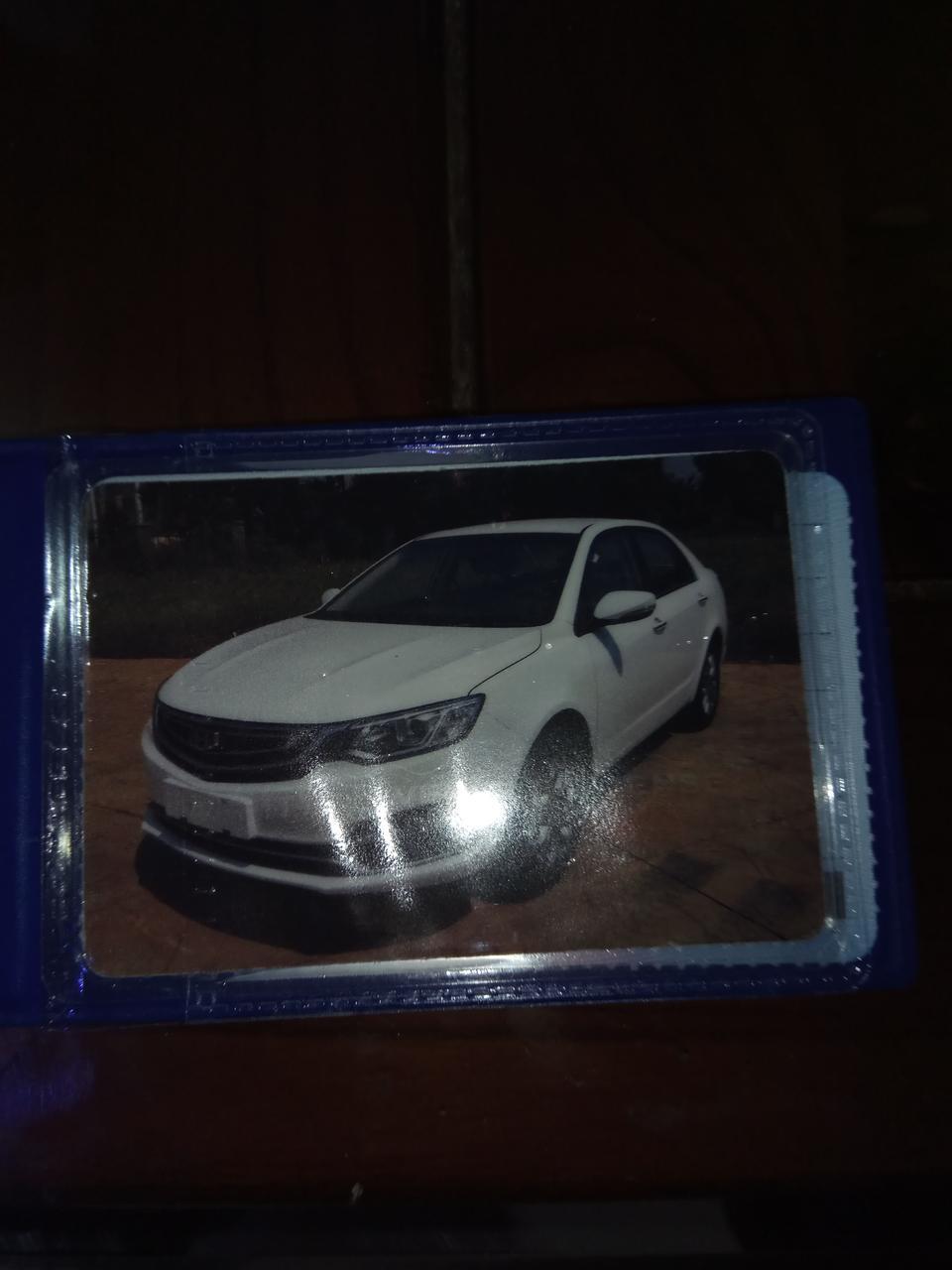 本人于2018年12月底买了一辆2018款远景1.5L幸福版,但收到的发票和行驶证却写成帝豪牌,问销售员原因,他说是公司没有注册运景牌,只注册帝豪,本人担心会出什么问题,请问有无其他车友买了2018年款1.5L幸福版的是否有这种情况? 本人于2018年12月底买了一辆2018款远景1.5L幸福版,但收到的发票和行驶证却写成帝豪牌,问销售员原因,他说是公司没有注册运景牌,只注册帝豪,本人担心会出什么问题,请问有无其他车友买了2018年款1.5L幸福版的是否有这种情况?