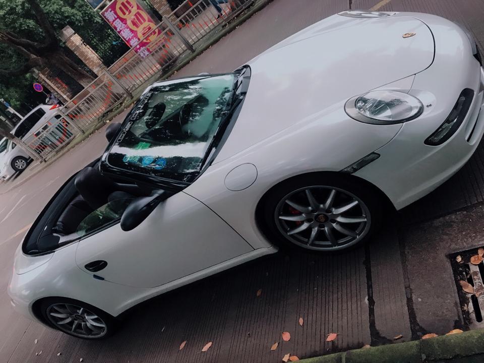 请问下各位车神，保时捷911卡雷拉4S，08款如何连接手机蓝牙？谢谢大家，一直没找到