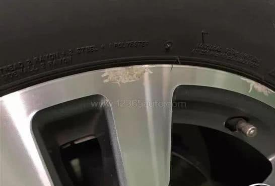 荣威rx5-轮毂上有被腐蚀的痕迹，时间久了会不会影响行驶安全？