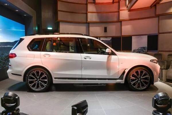 宝马X7官宣100万左右，这个价格性价比高吗？
