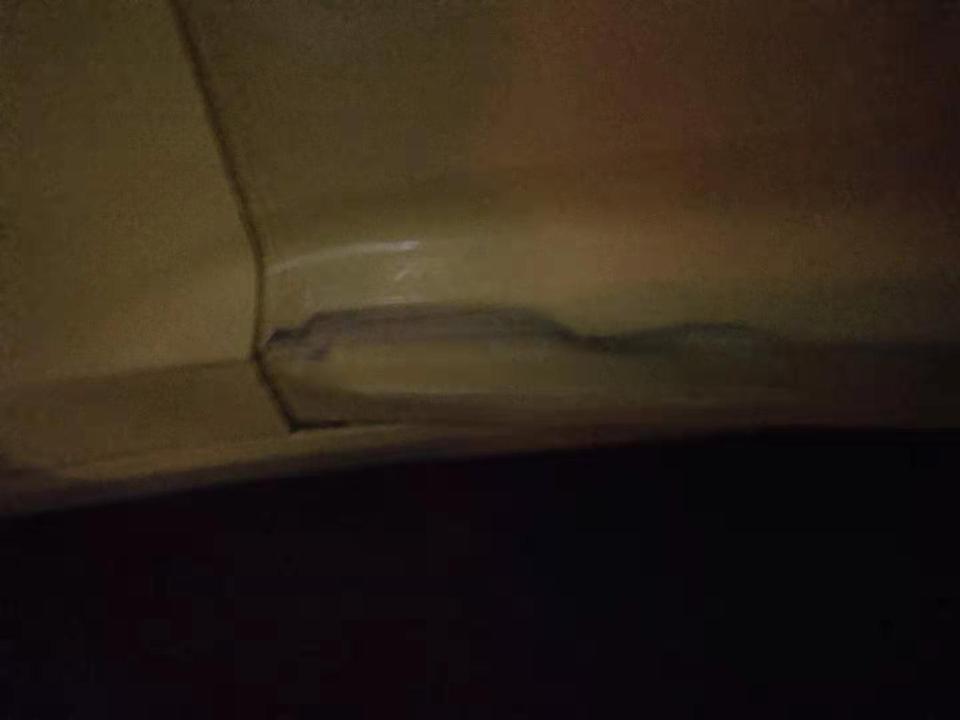 科迈罗-新车，主驾驶下面划了点漆皮，凹进去一点，修一下大概得多少钱