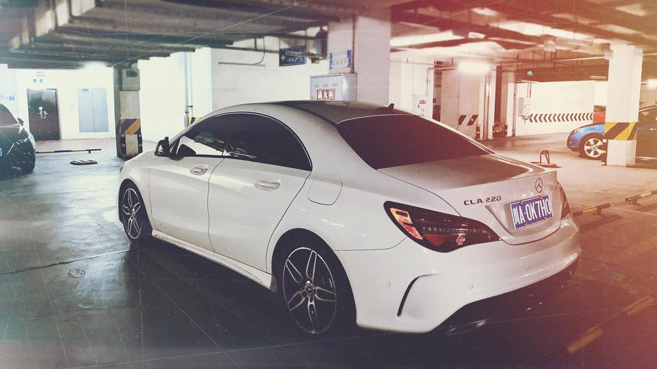 怎么看待海外BENZ等豪车，国内版=2*海外版 （近似）？本人CLA220车主，未来两年想奋斗AMG GT ，国内官网120万起步，美国官网80万起步；AMG GTR国内官网220万，美国官网150万！差别实在让人诧异～～