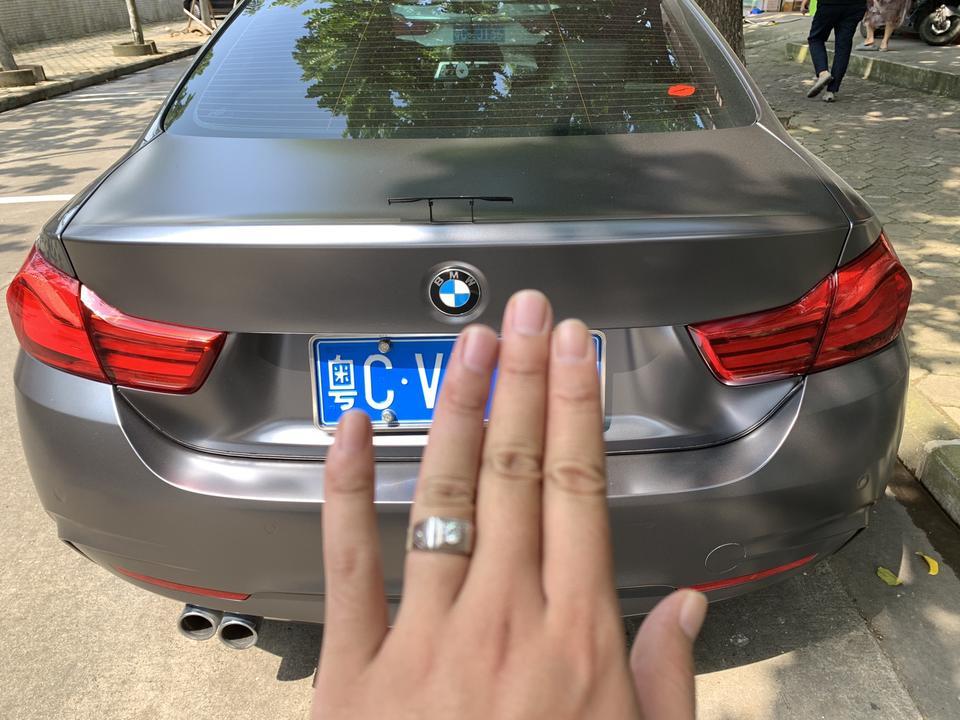宝马4系-我就想问下，我这个后大灯进水程度属于正常吗？