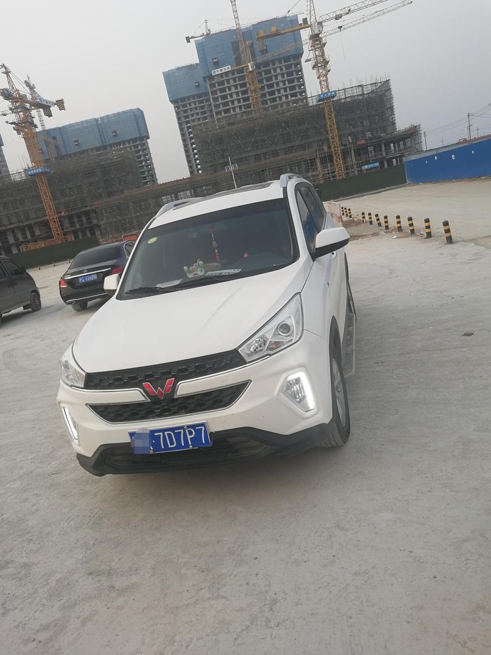 五菱宏光s3-有多少昭通彝良县的车友，想借你们的车组过婚车队日子在2020年1月1日，谢谢车友