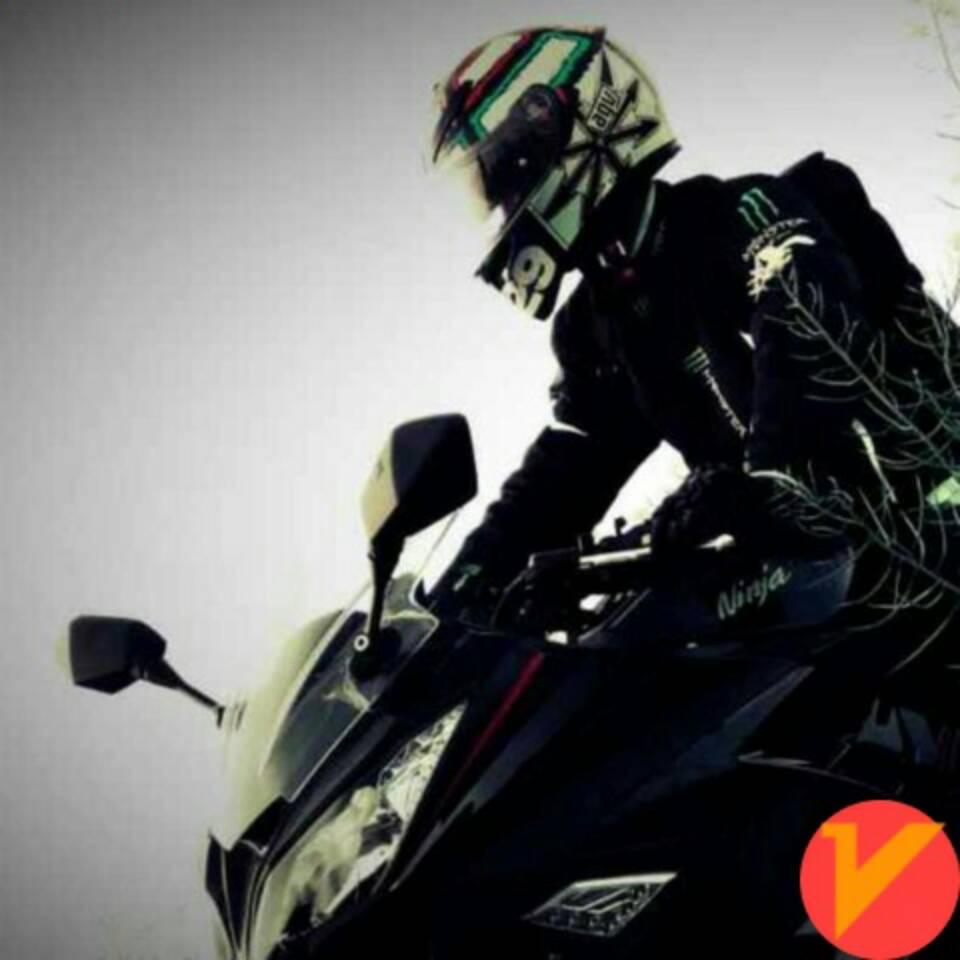 五菱宏光S3后排全部放倒能不能放一台公路赛摩托车。
