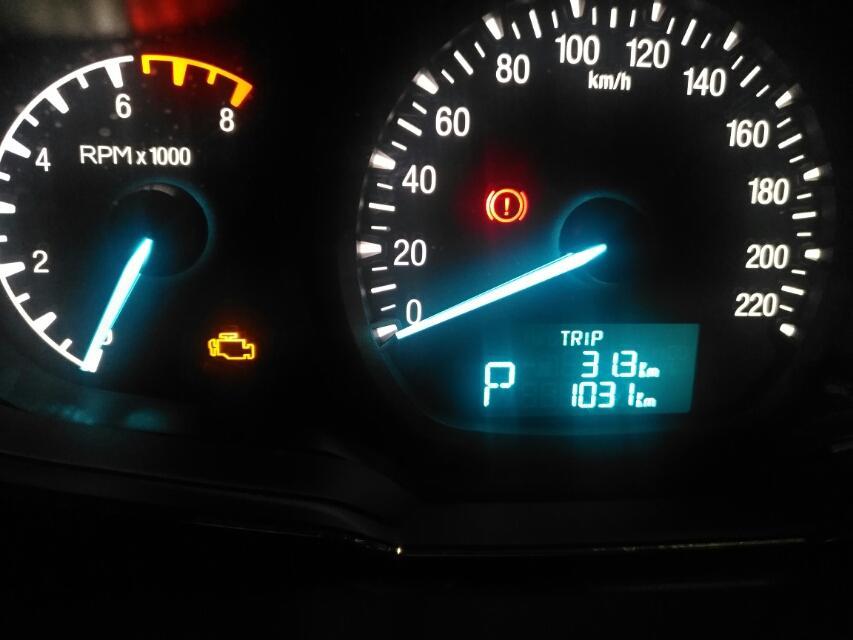 福睿斯自动挡油耗9.5一千公里新车    平均时速30    油耗很高吗