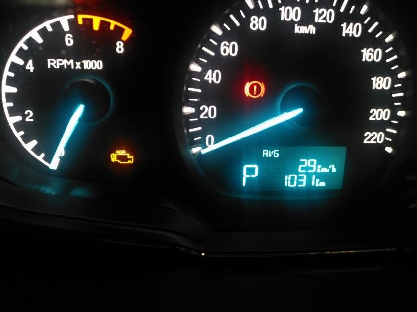 福睿斯自动挡油耗9.5一千公里新车    平均时速30    油耗很高吗