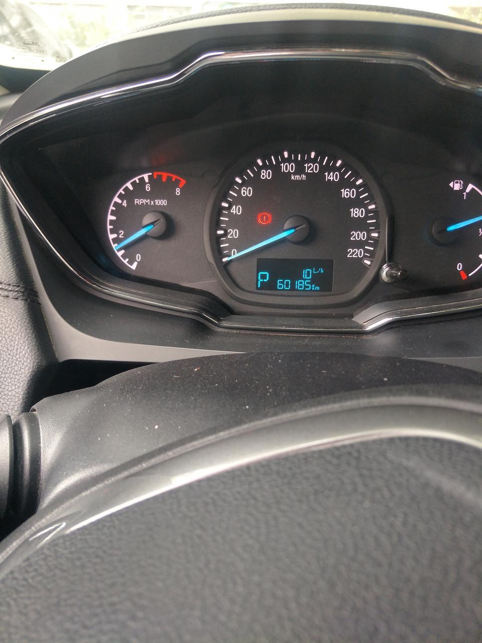 福睿斯-15年的车，打着火怠速一千多转，这个天又不冷，正常吗？