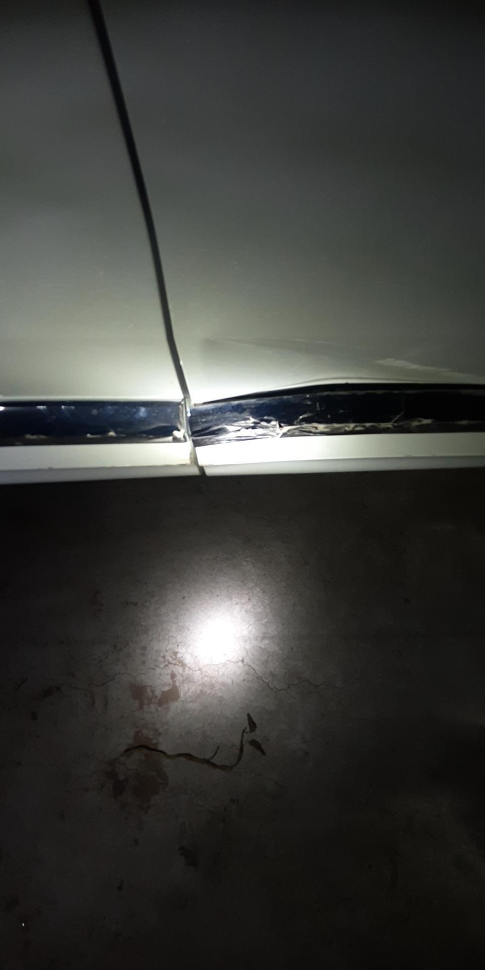 哈弗h6 coupe-H6酷派超豪智联  这个银色的线条能换吗？车门凹槽能修复吗？  在线等！！！车友们帮帮忙