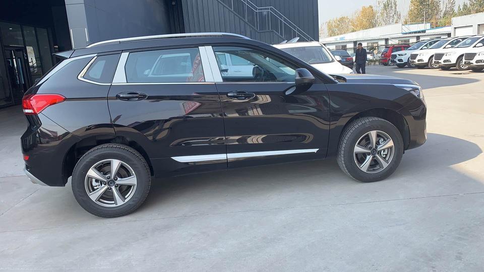 哈弗h6 coupe-19款豪华智联，你们起步感觉如何？有没有感觉有点低沉的感觉，我也说不太上来啥感觉，就轻轻踩油门就2千转了。就点闷闷的感觉吧？你们有吗？总体还可以吧。跑起来感觉就很好了。就起步阶段的时候。