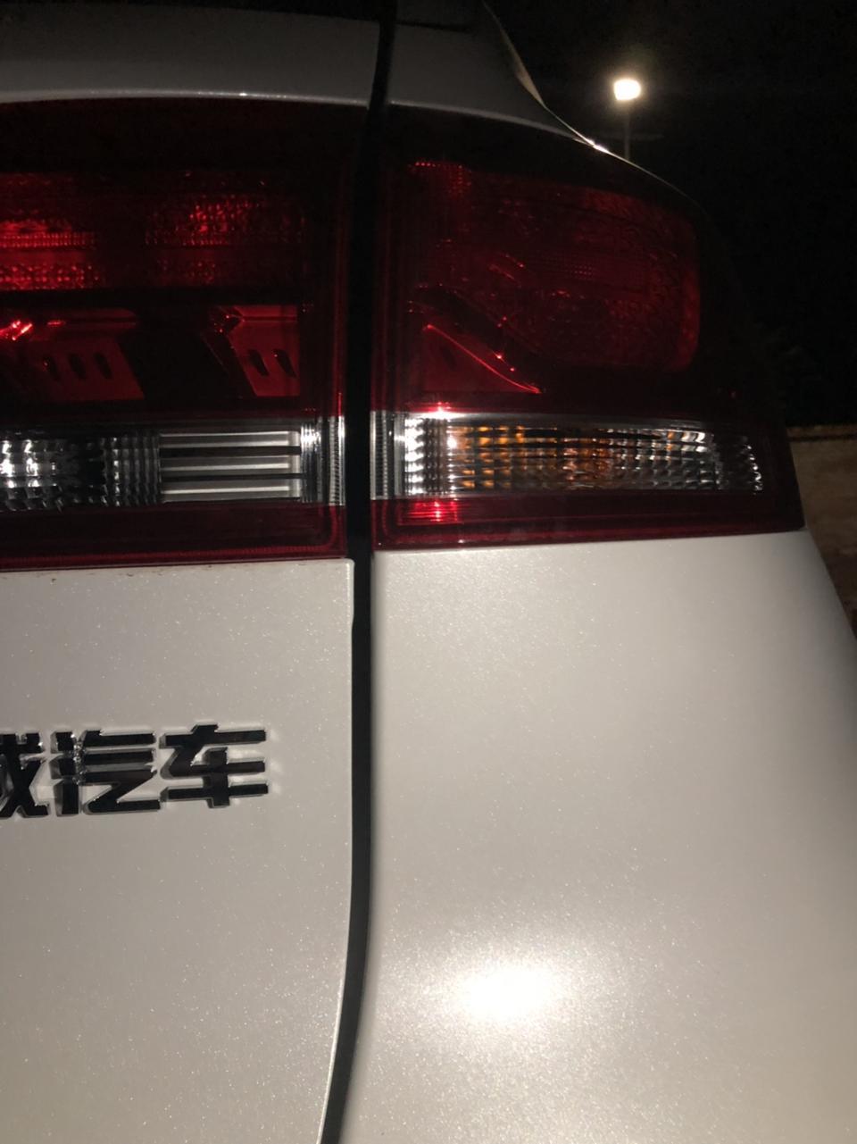 哈弗h6 coupe-请教各位大神这个缝下雨进水怎么办