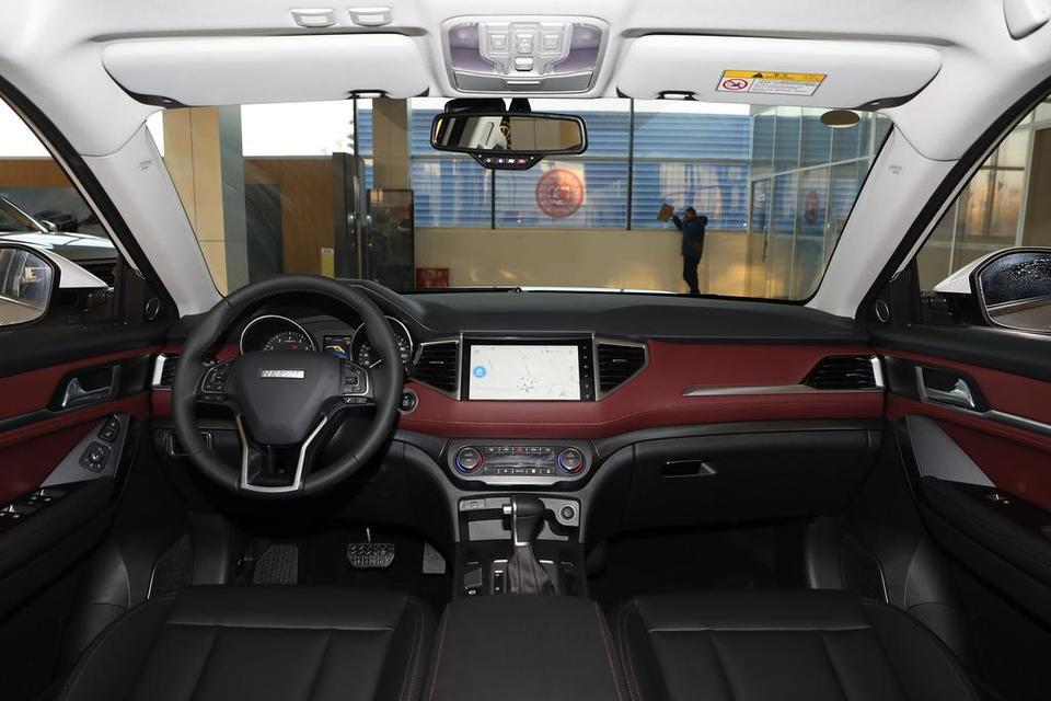 哈弗H6 Coupe 2019款1.5T自动两驱超豪智联版4S店报10.9万首付3成，车落地需要多少钱？每月还需要供多少钱?是怎么算的?