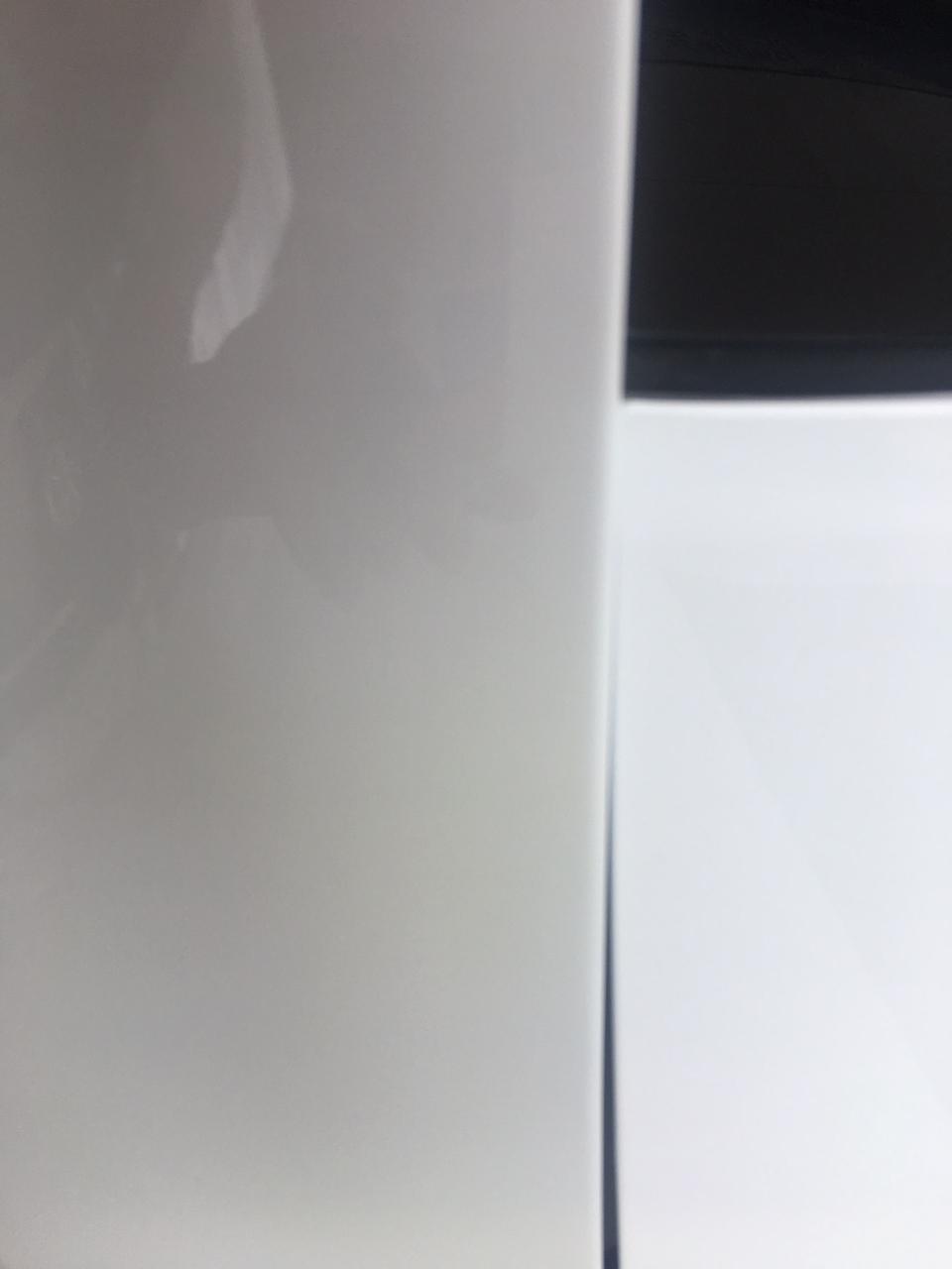 悦纳-提的新车发现有一个地方车漆不一样色有一块发黄，有这样情况的没