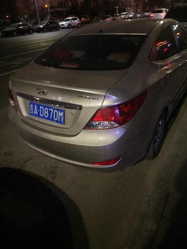 现代悦纳更换原厂轮毂价格大约是多少？