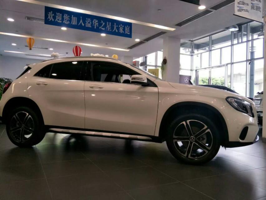 奔驰gla-大家看看这是什么车 老妈去看车了，大家觉得这个怎么样……十月一号提 几十万