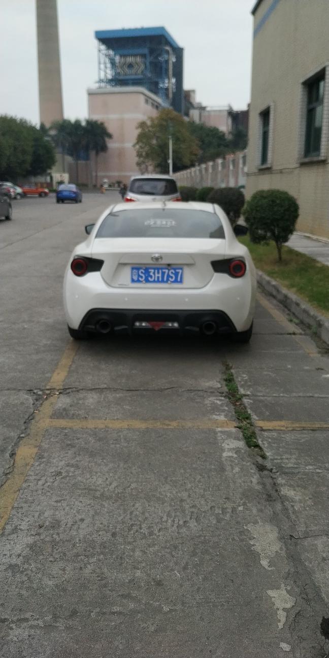 丰田86-这是个什么车，多少钱
