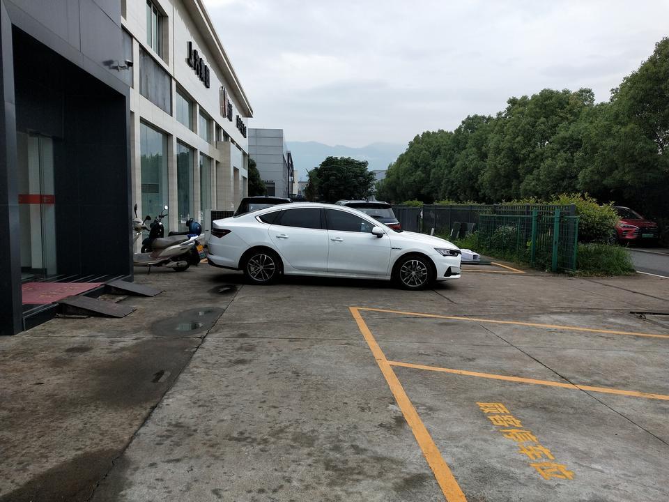 你们秦pro1.5t自动油耗多少，我才提十来天，油耗已经12.8个了！可能还会加✔无语了