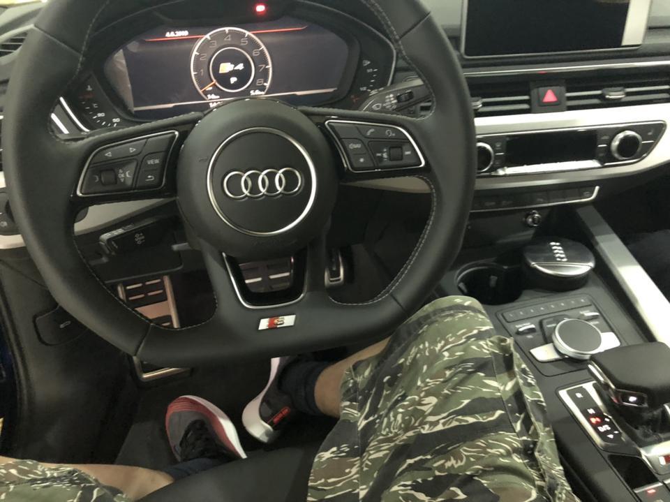 奥迪s4-订了一台s4但是没有黑光包，马云家找了下也没看到，大家有什么办法吗?