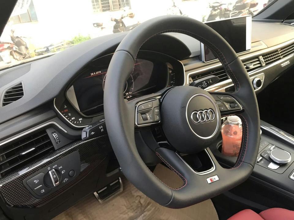 奥迪s4-裸车439800
落地50w多几千贵吗