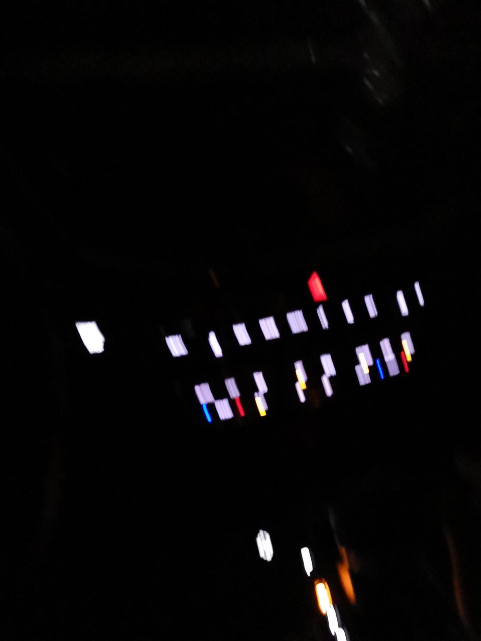 传祺gs8-为什么我的大八行驶中中控屏幕隔十分钟就自动熄屏了 按一下下面的那个键又可以开启了 就好像进入屏保页面了  也没有那个屏保时钟显示了 各位车友有没有碰到这样情况 该怎么处理啊 求大神们指点迷津