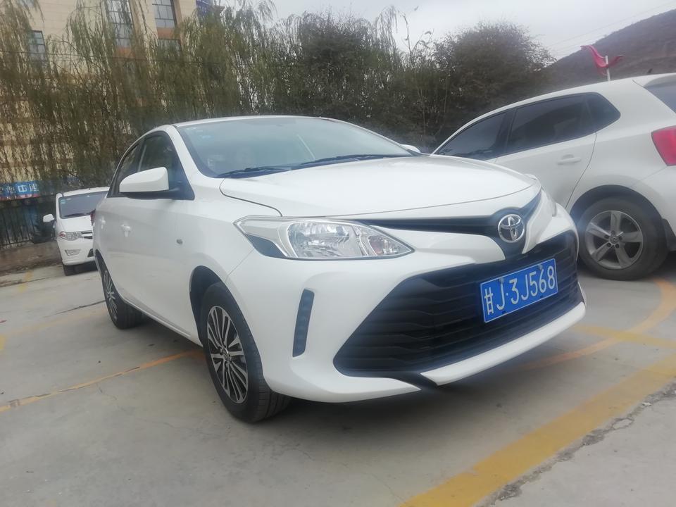 威驰-国庆节提的1.5自动档，除了隔音不咋的，没啥问题，俩前轮气压测量一正常，目测总是瘪着点，有没大神给个解释