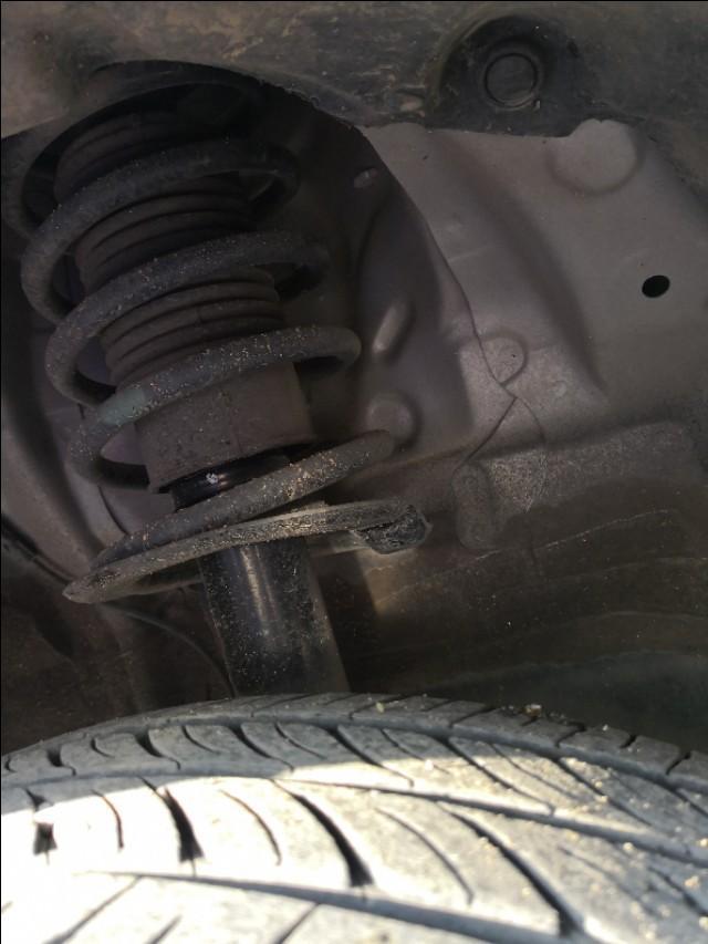 威驰车减震器行驶多少公里需要保养？