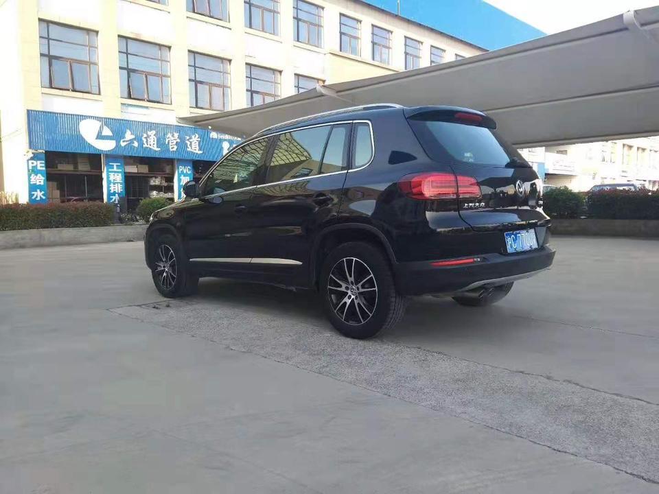 请问各位大神，2016款大众途观1.8T自动四驱豪华版SUV    地点:上海  二手车行说车源:公司车辆 里程12万公里 2016年上的牌 多少能入手啊？二手车行问我要14万，心理没底， 请各位大神能给个建议 谢谢