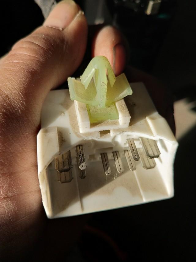 哈弗h7-车友们好！咱们的座椅线束是怎么接线的？