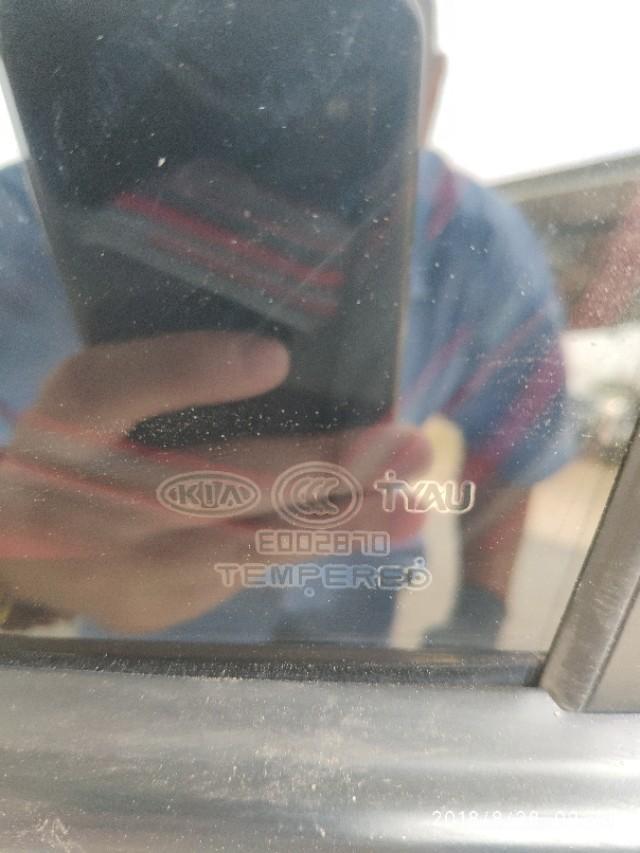 起亚k3汽车玻璃怎么看生产日期？