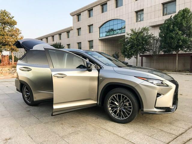 新宝马x3 跟雷克萨斯rx300比 那辆比较好，真的纠结纠结纠结阿
