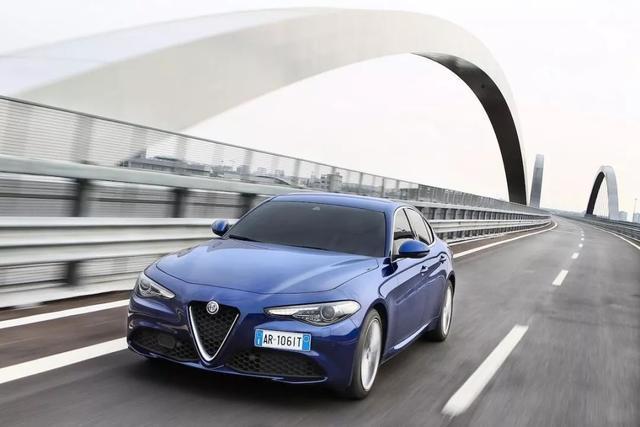 giulia-阿尔法罗密欧2017，200p精英版目前最大优惠是多少？落地大概又是多少？平均耗油是几个？有知道的吗？本人想入手一台，望大家分享一下，谢谢！