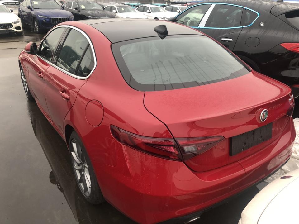 giulia-年初上海提了辆  这车操控没得说绝对是这个价位的王者！   ????????????