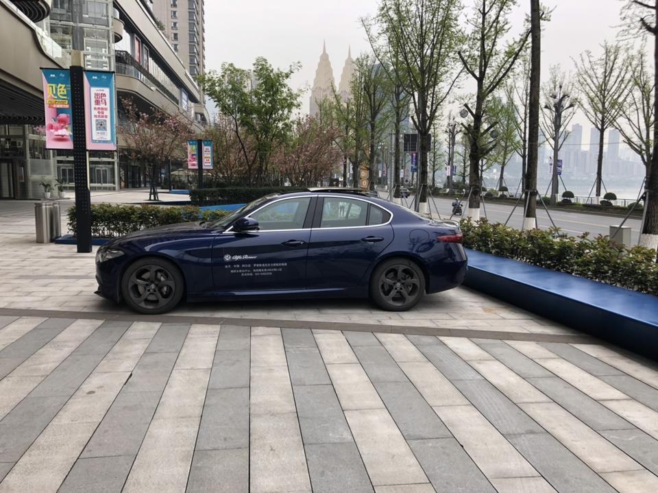 阿尔法罗密欧giulia，重庆能提到68折的吗？有的麻烦sm我，谢谢