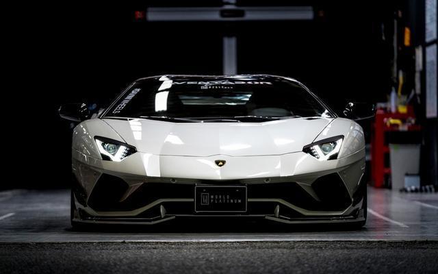aventador-你们谁有17款大牛的选配表  求发一下！