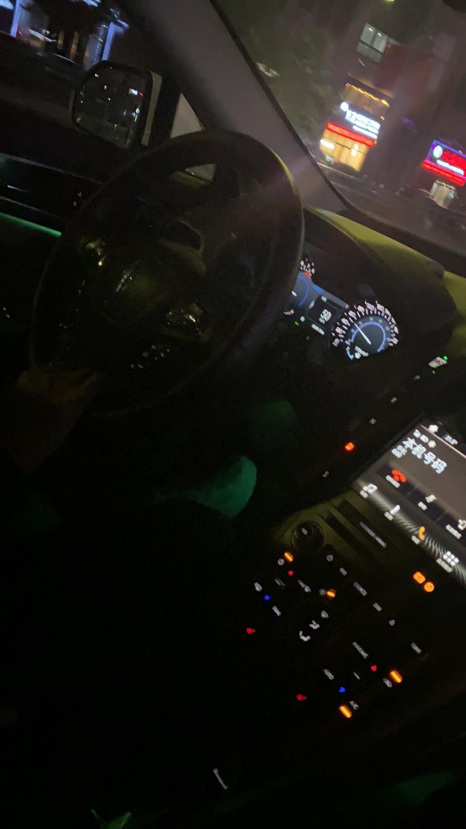 林肯mkz-跪求改色贴膜的大佬们来一些成功的案例 分享一下 近期想改色 预算一万以内。