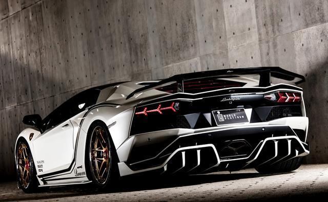aventador-你们谁有17款大牛的选配表  求发一下！