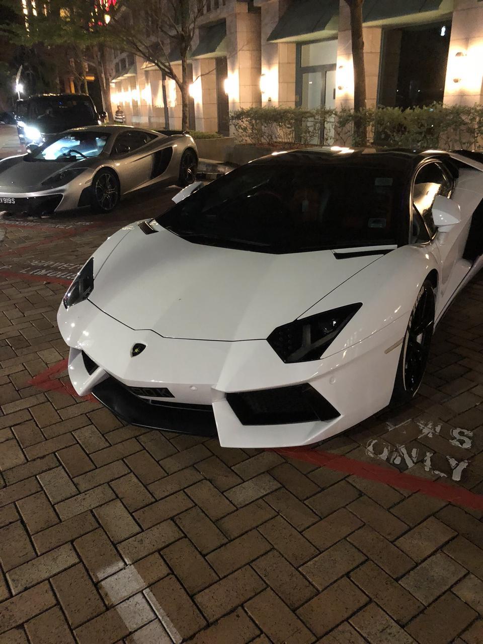 aventador-188的裸身高能坐进大牛里面吗