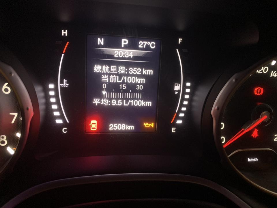 指南者-仪表盘一直显示机油异常，机油还有这个是什么情况，有同样情况的车友吗