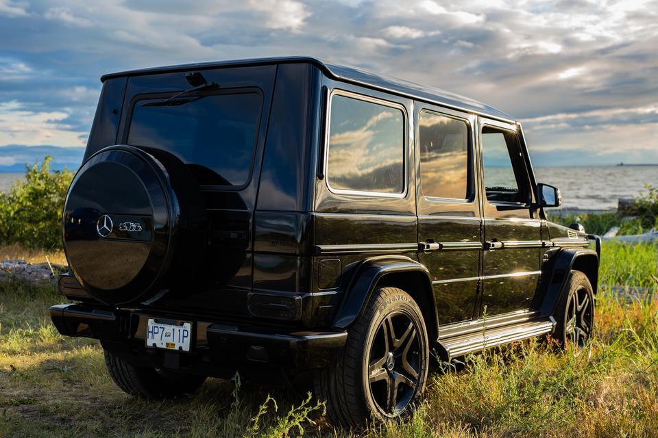 奔驰g级amg-请问2017g63原厂20寸轮毂改22寸轮毂以后 车身会增高吗？