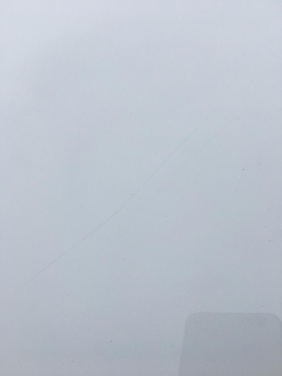 指南者-请问大神 我车盖上有个划痕迹，用什么能修好？