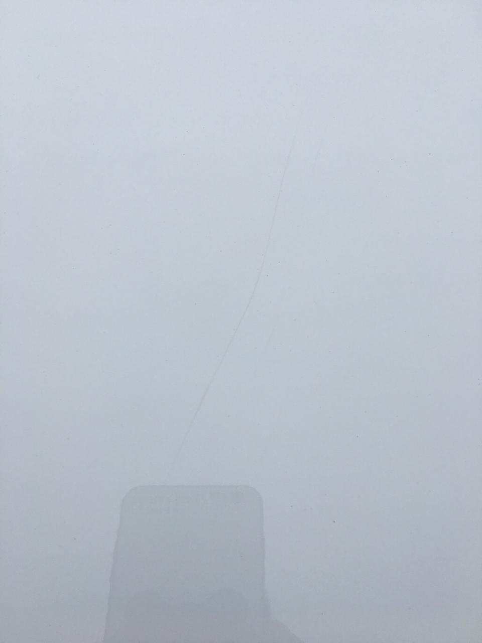 指南者-请问大神 我车盖上有个划痕迹，用什么能修好？