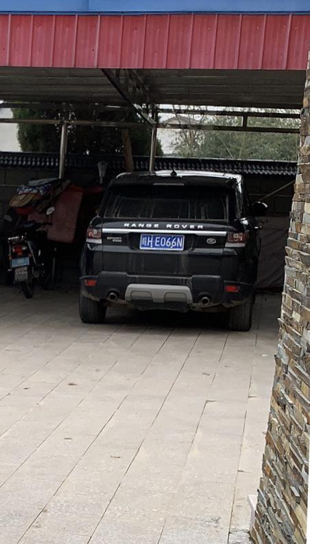 揽胜运动版-大家看看这是什么车  哪年的路虎？