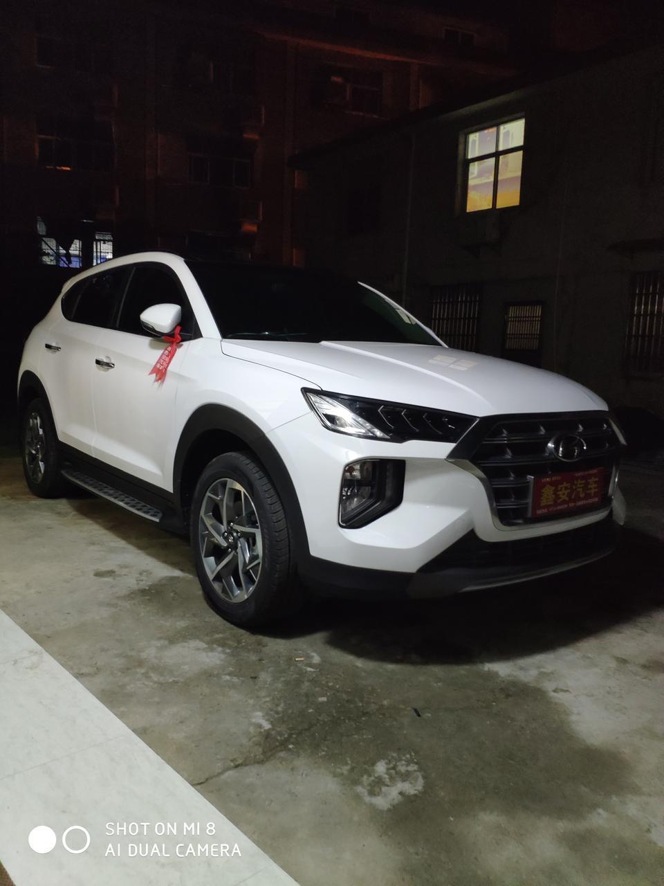 途胜-你好，我想请问下我家刚买的那个中控屏怎么没有其他的应用市场，怎么下载软件啊，连导航都没有，非要连那个百度ca那个，但是非要手机连在一起麻烦，系统不自带应用市场吗？