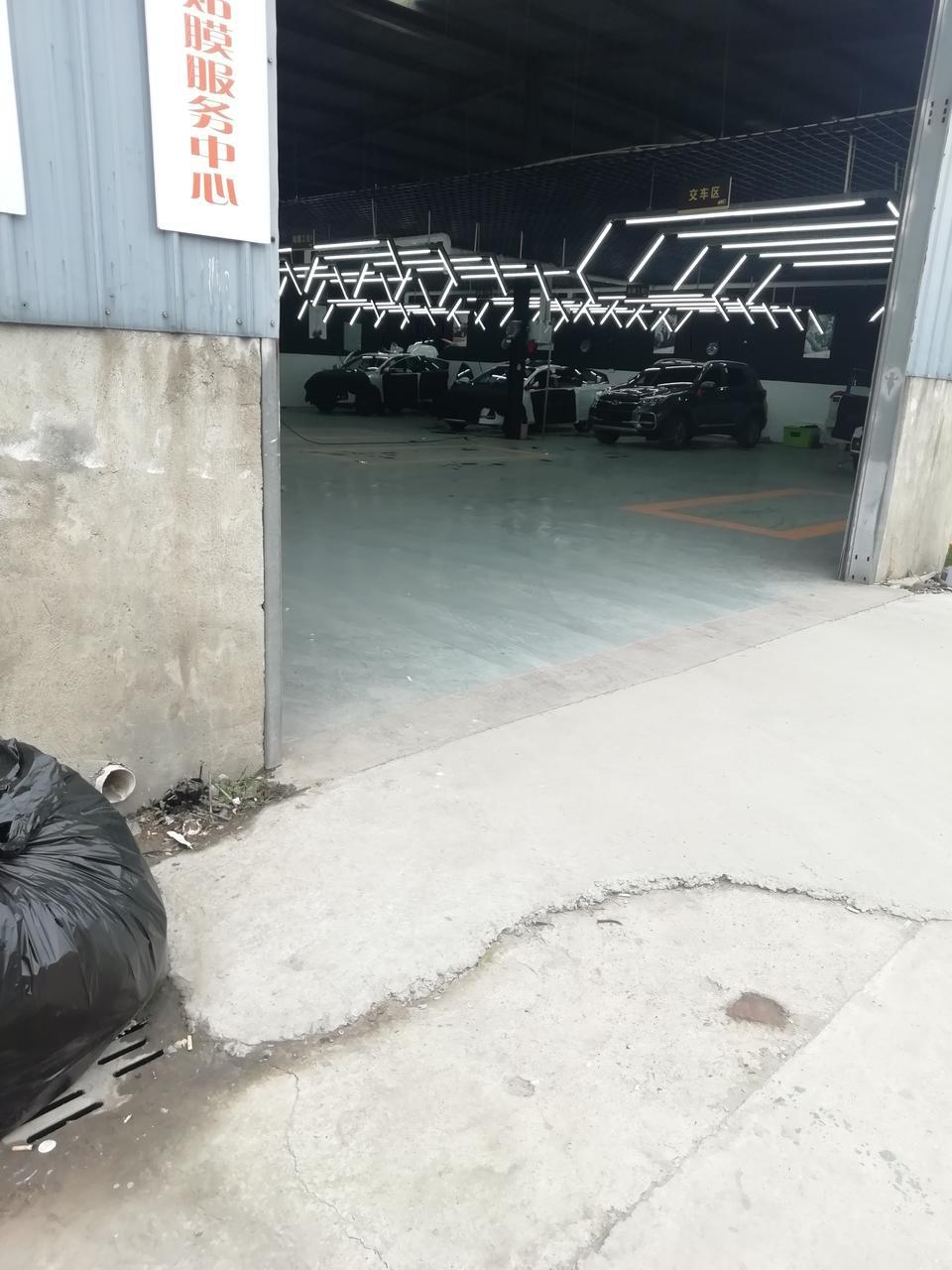 艾瑞泽5-听有的圈友说，把ETC防拆按钮挡住不让弹出来。放中控台上都能感应到。不知道是不是真的，刚贴膜说是不能在上面粘东西。后天要上高速实测了，??，有知道的小可爱没