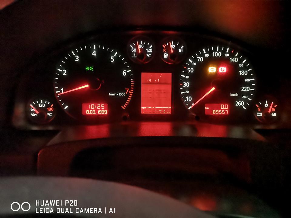 奥迪a6(进口)-01款奥迪A6水箱风扇不转，人家要我修理费两千，大神们帮忙看看值不值！