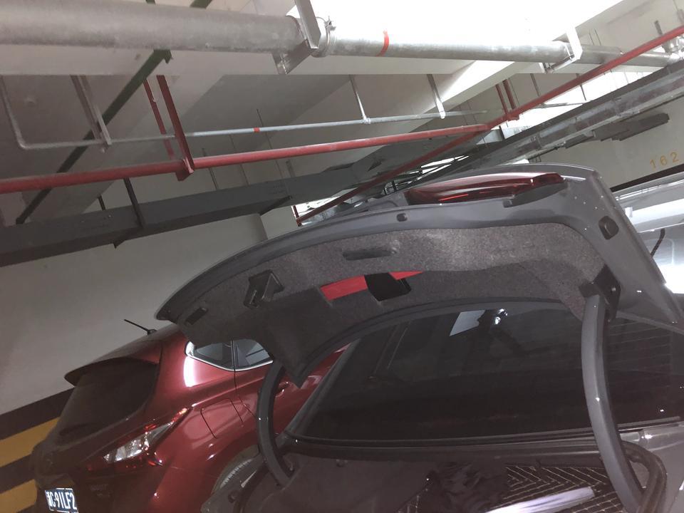 奥迪s3-请问大家这个是原厂机器人没喷好吗 还是后来喷漆的 .... 提车不久的萌新