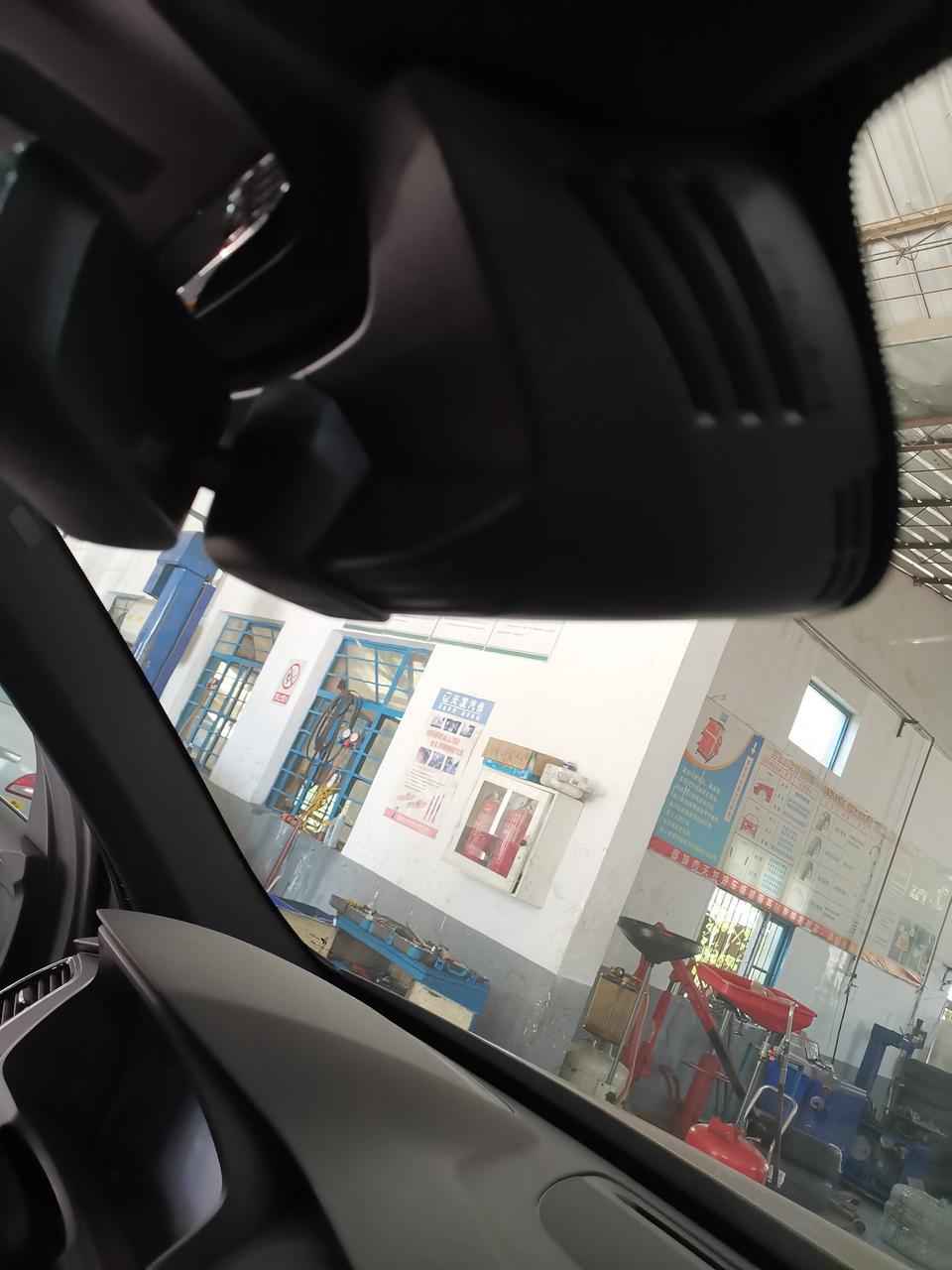 沃尔沃xc90-大家的行车记录仪都是安装什么样的?热门款式的记录仪都安装不了吧